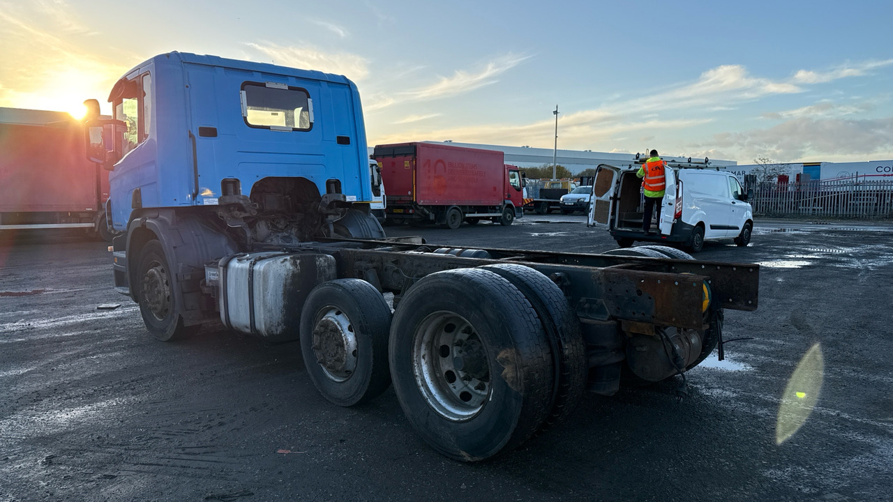 SCANIA P 380 - Alvaz teherautó: 3 kép. SCANIA P 380 - Alvaz teherautó: 3 kép.