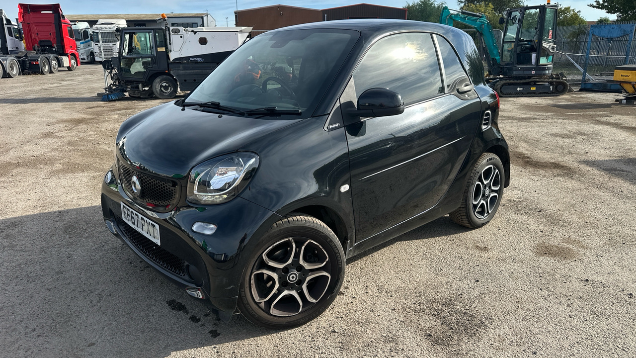 SMART FORTWO 0.9 TURBO PRIME PREMIUM - Kupé: 2 kép. SMART FORTWO 0.9 TURBO PRIME PREMIUM - Kupé: 2 kép.