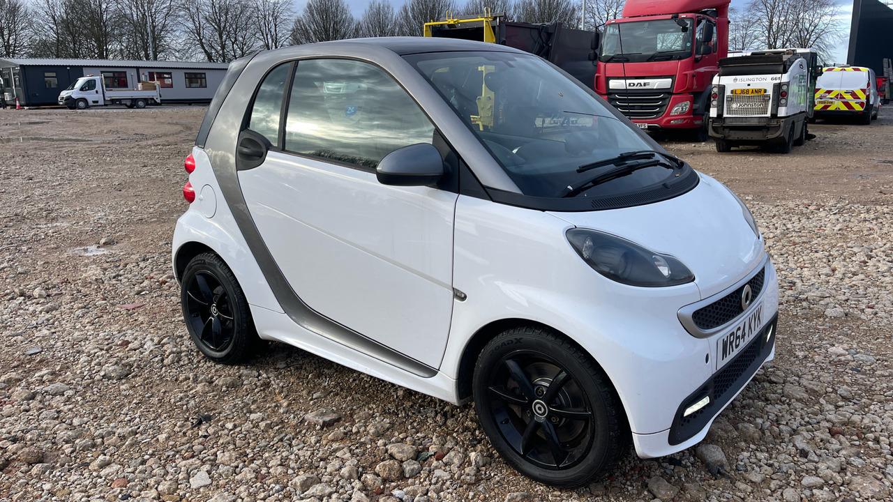 SMART FORTWO COUPE GRANDSTYLE - Hatchback: 1 kép. SMART FORTWO COUPE GRANDSTYLE - Hatchback: 1 kép.