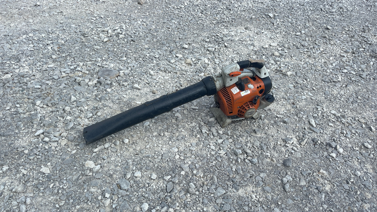 STIHL BG86C - Építőipari berendezések: 2 kép. STIHL BG86C - Építőipari berendezések: 2 kép.