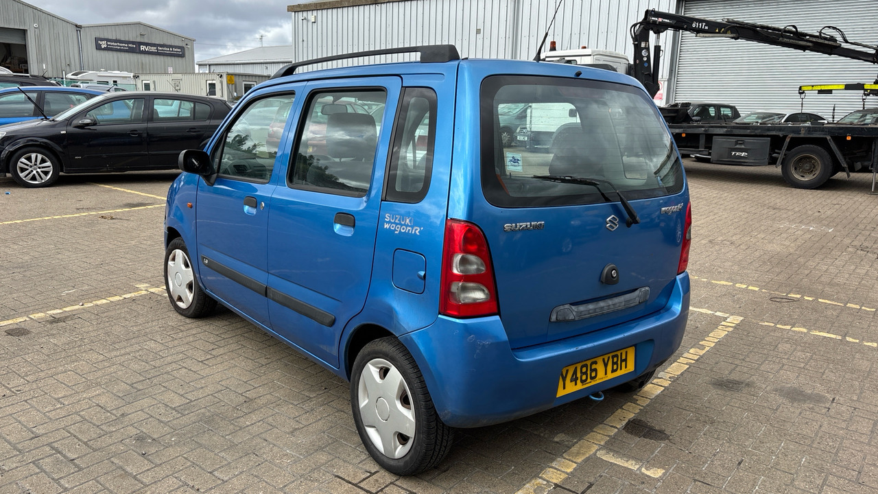 SUZUKI WAGON R+ 1.2 GL - Hatchback: 3 kép. SUZUKI WAGON R+ 1.2 GL - Hatchback: 3 kép.