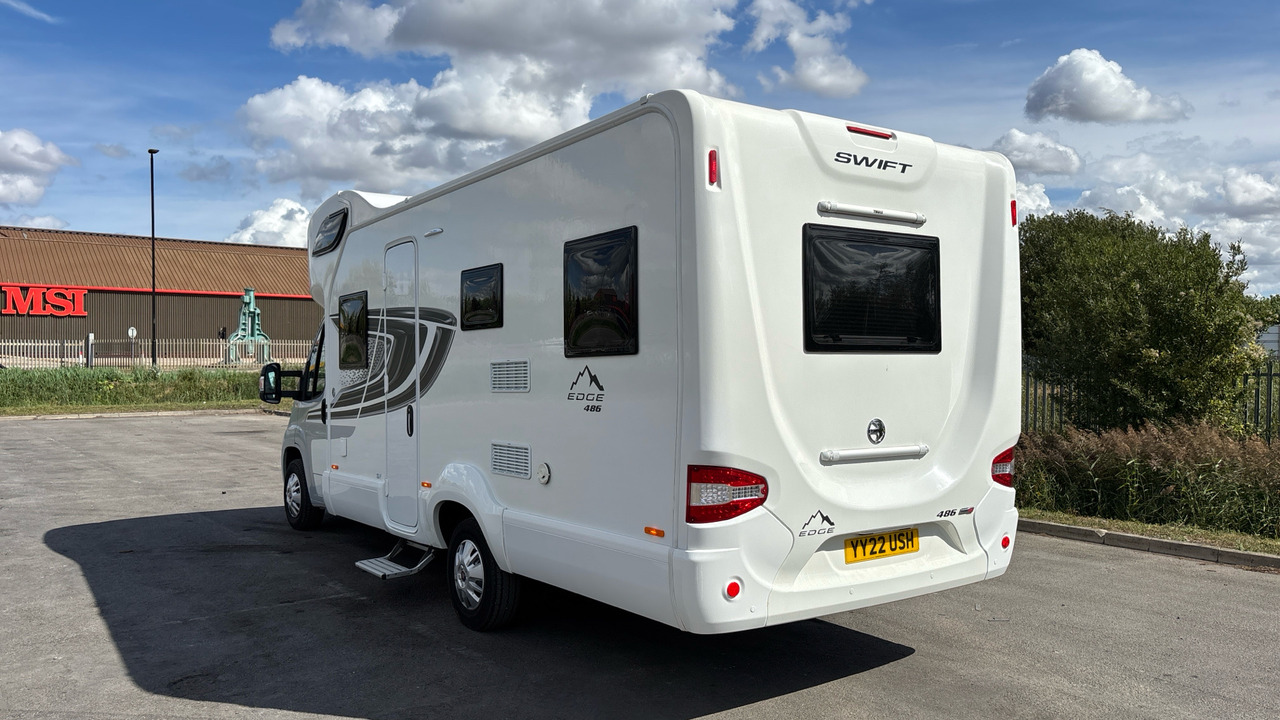 SWIFT EDGE 486 (FIAT DUCATO 3500KG) - Félintegrált lakóautó: 3 kép. SWIFT EDGE 486 (FIAT DUCATO 3500KG) - Félintegrált lakóautó: 3 kép.