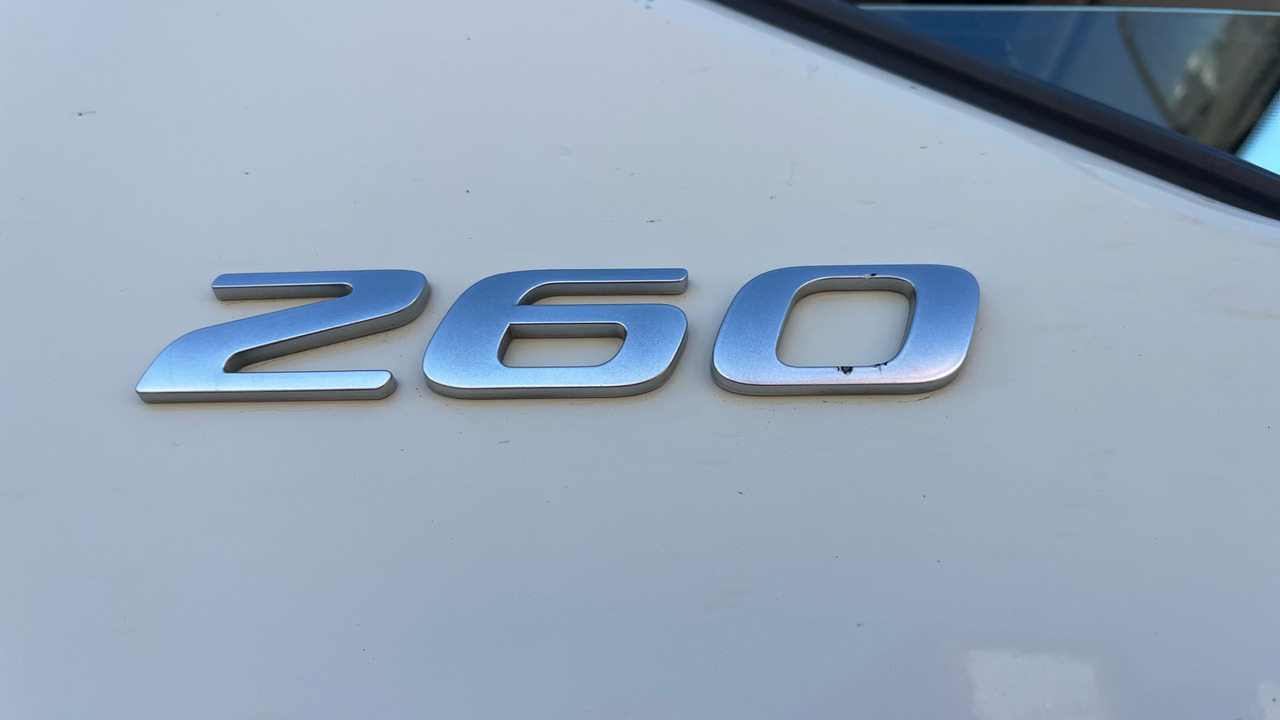 Teherautó DAF LF 260: 19 kép.