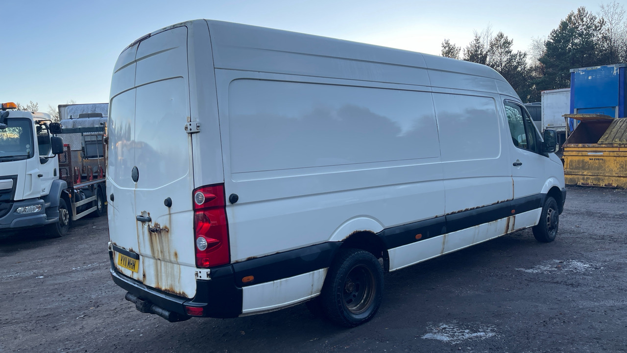 Volkswagen Crafter 50 PLUS 2.5 - Furgon: 4 kép. Volkswagen Crafter 50 PLUS 2.5 - Furgon: 4 kép.