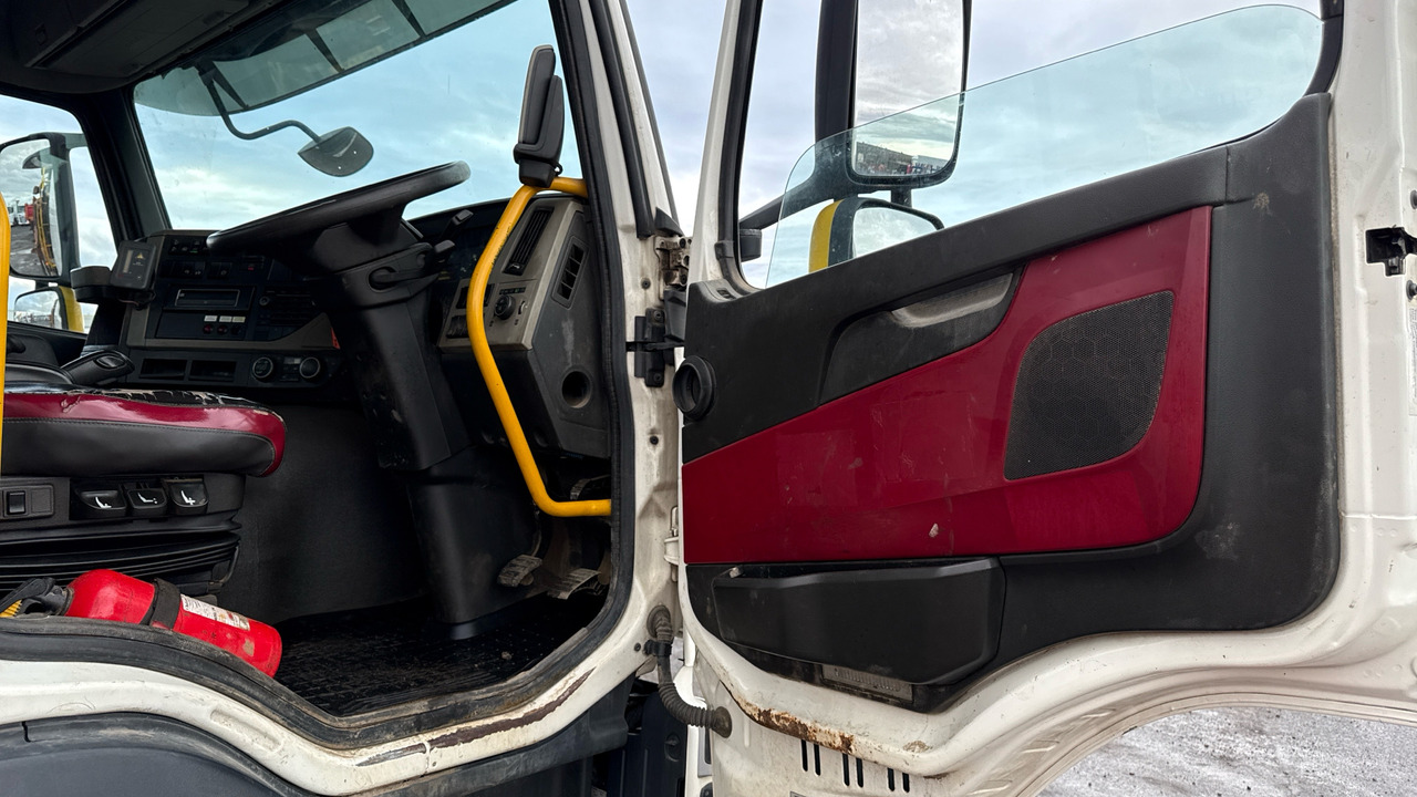 Volvo FM 410 - Billenőplatós teherautó, Darus autó: 5 kép. Volvo FM 410 - Billenőplatós teherautó, Darus autó: 5 kép.