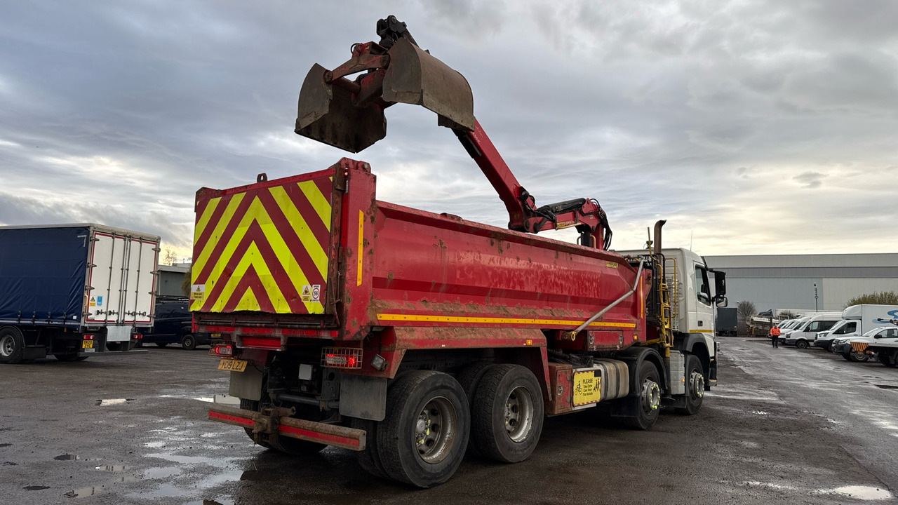 Volvo FM 410 - Billenőplatós teherautó, Darus autó: 4 kép. Volvo FM 410 - Billenőplatós teherautó, Darus autó: 4 kép.