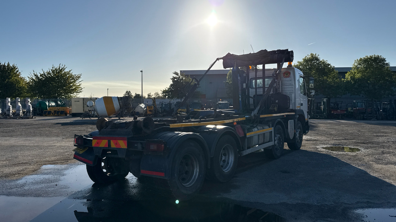 Volvo FMX 380 - Horgos rakodó teherautó: 4 kép. Volvo FMX 380 - Horgos rakodó teherautó: 4 kép.