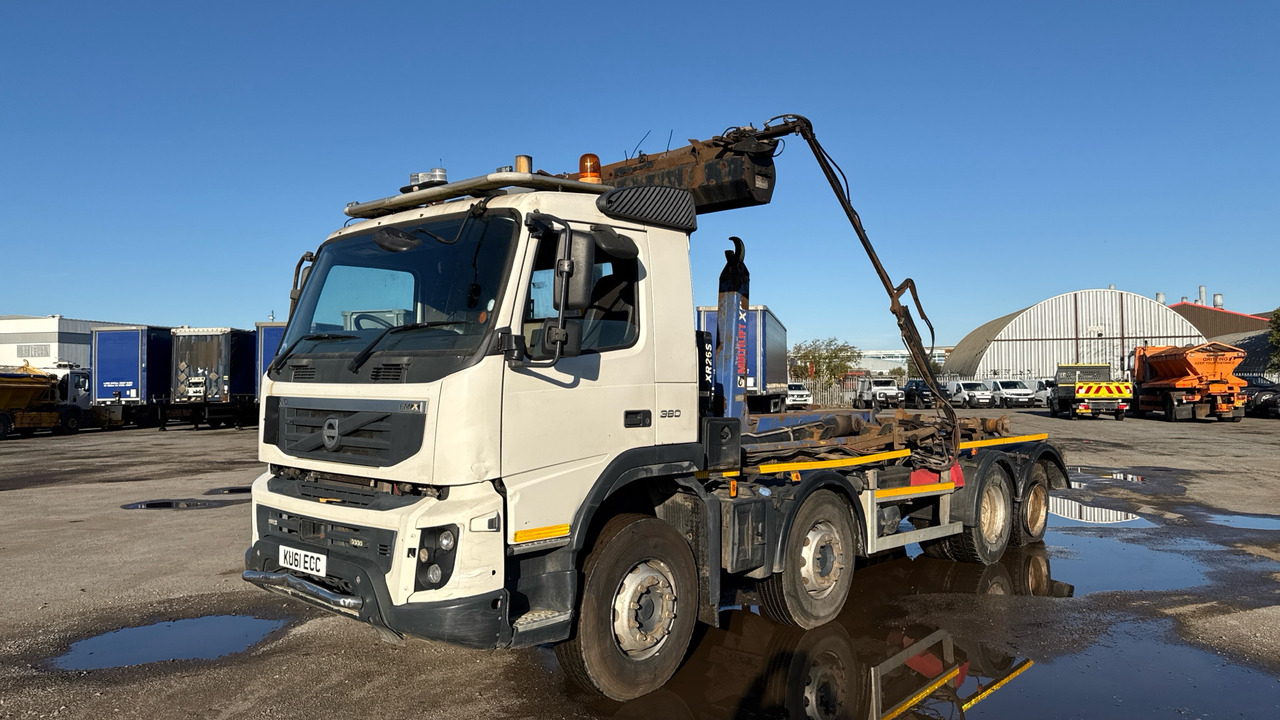 Volvo FMX 380 - Horgos rakodó teherautó: 2 kép. Volvo FMX 380 - Horgos rakodó teherautó: 2 kép.