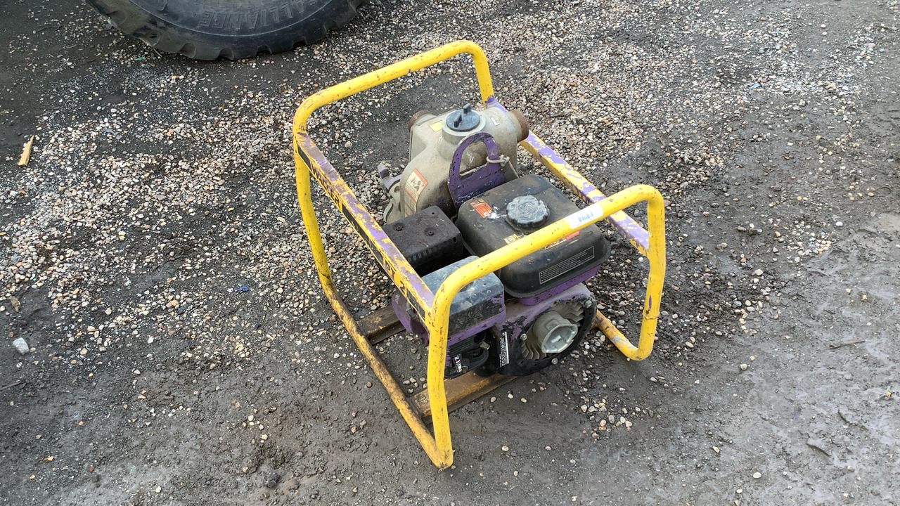 WACKER 2' WATER PUMP PT-2 - Építőipari berendezések: 2 kép. WACKER 2' WATER PUMP PT-2 - Építőipari berendezések: 2 kép.