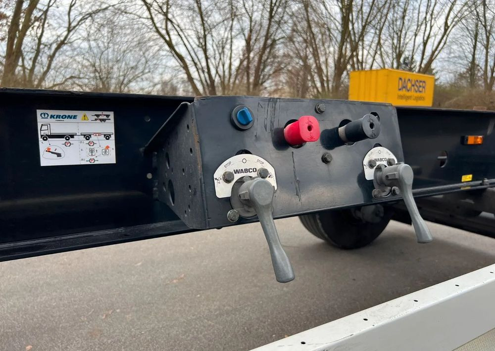 Krone Rama BDF - Pótkocsi cserefelépítményes: 2 kép. Krone Rama BDF - Pótkocsi cserefelépítményes: 2 kép.