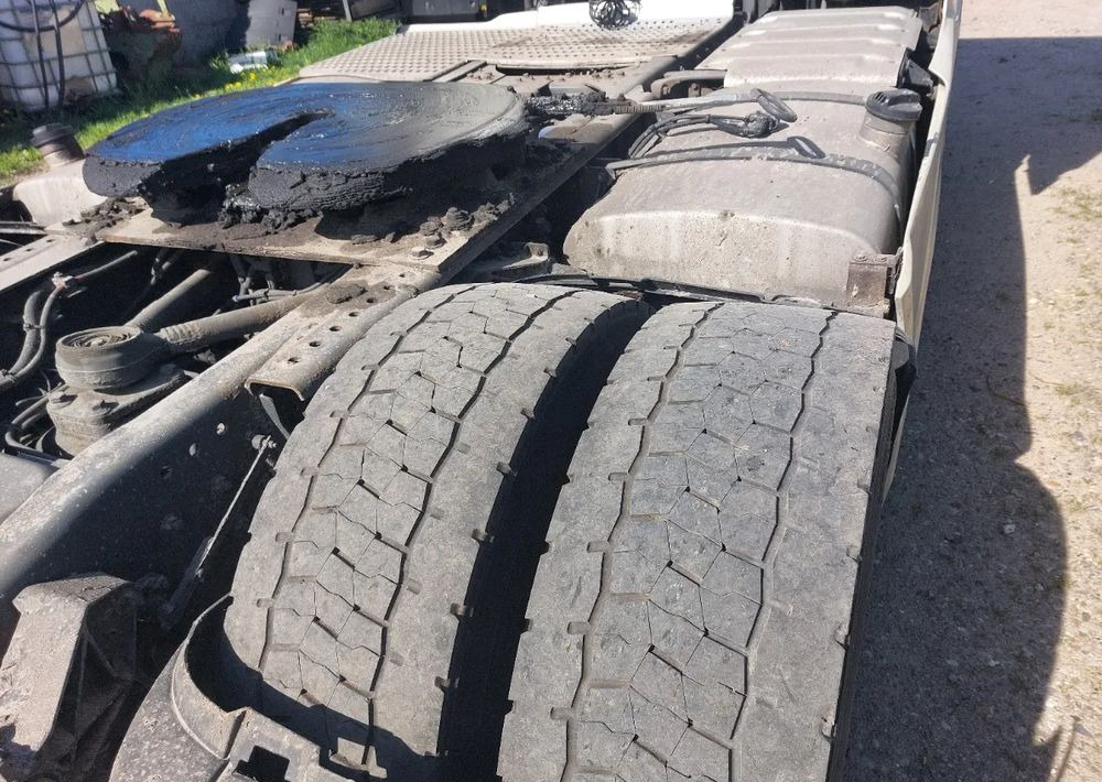 DAF XF 460 - Nyergesvontató: 5 kép. DAF XF 460 - Nyergesvontató: 5 kép.