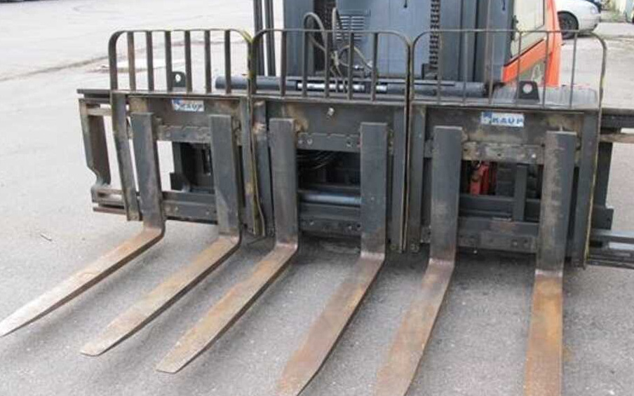 Kaup 3 pallet positioner with SS - Adapterek - Anyagmozgató gép: 1 kép. Kaup 3 pallet positioner with SS - Adapterek - Anyagmozgató gép: 1 kép.