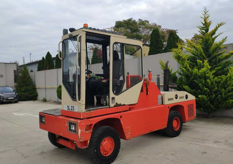Terex SF50U - Oldalrakodó targoncá: 1 kép. Terex SF50U - Oldalrakodó targoncá: 1 kép.