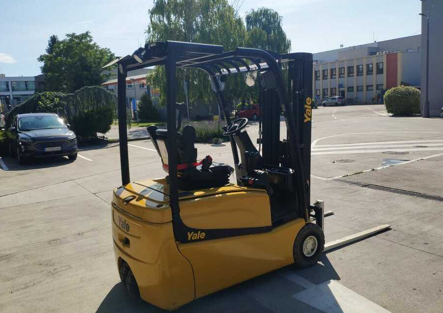 Yale ERP16 VT - Elektromos targonca: 3 kép. Yale ERP16 VT - Elektromos targonca: 3 kép.