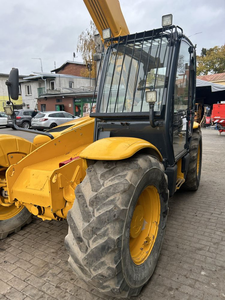 Ładowarka Teleskopowa JCB 530-70 Dżoistk Farm Specjal - Teleszkópos rakodó: 2 kép. Ładowarka Teleskopowa JCB 530-70 Dżoistk Farm Specjal - Teleszkópos rakodó: 2 kép.