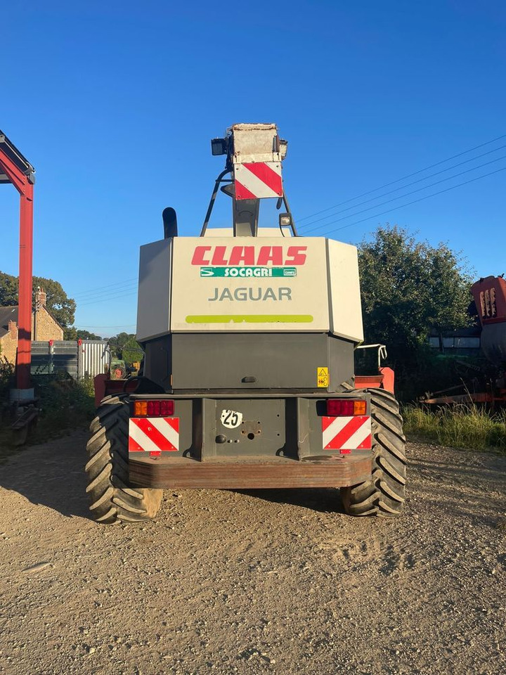 Önjáró szecskázógép Sieczkarnia Claas Jaguar 870 4x4 rok 2003 Mercedes stan super: 6 kép.