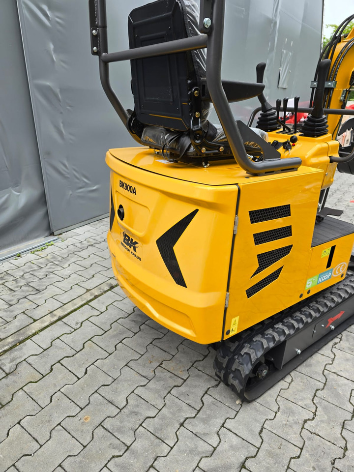 Berger Kraus BK900A Minikoparka Berger Kraus - Minikotró: 3 kép. Berger Kraus BK900A Minikoparka Berger Kraus - Minikotró: 3 kép.