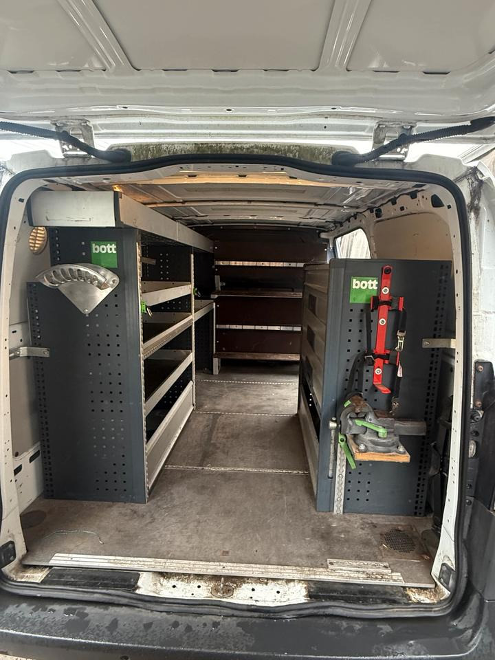 Fahrzeugeinrichtung ( Regale ) Mercedes Vito - Alkatrész - Teherautó: 3 kép. Fahrzeugeinrichtung ( Regale ) Mercedes Vito - Alkatrész - Teherautó: 3 kép.