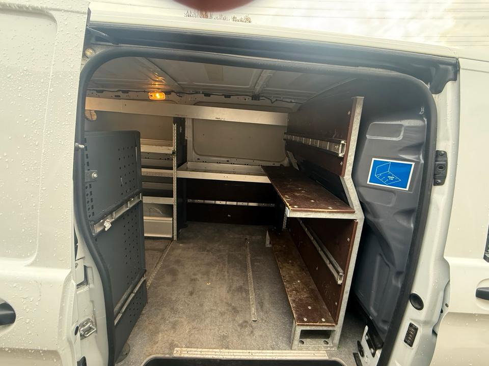 Fahrzeugeinrichtung ( Regale ) Mercedes Vito - Alkatrész - Teherautó: 2 kép. Fahrzeugeinrichtung ( Regale ) Mercedes Vito - Alkatrész - Teherautó: 2 kép.