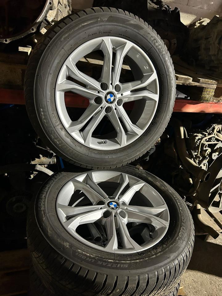 BMW X5 Winterreifen + Felgen 225/60R18 - Komplett kerék - Autó: 1 kép. BMW X5 Winterreifen + Felgen 225/60R18 - Komplett kerék - Autó: 1 kép.