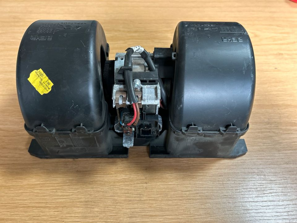 DAF CF Klimaanlage Motor A4584/A4588 - Hűtőrendszer - Teherautó: 5 kép. DAF CF Klimaanlage Motor A4584/A4588 - Hűtőrendszer - Teherautó: 5 kép.