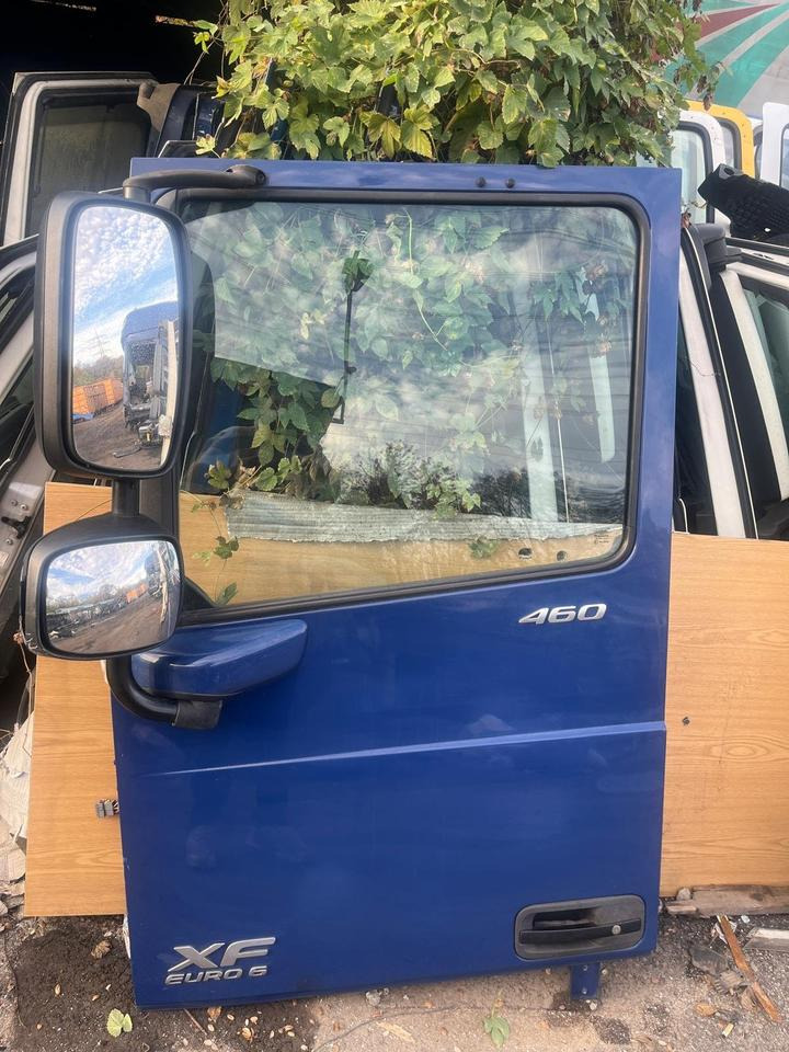 DAF XF 460 EU6 Fahrertür Blau Links Spiegel Innenverkleidung - Ajtó és alkatrészek - Teherautó: 3 kép. DAF XF 460 EU6 Fahrertür Blau Links Spiegel Innenverkleidung - Ajtó és alkatrészek - Teherautó: 3 kép.