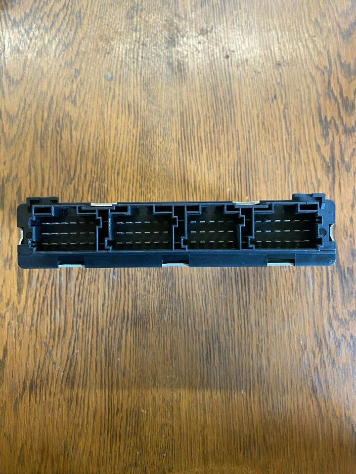 Elektronik FFR SIEMENS VDO Steuergerät MAN 81.25805.7058 - ECU - Teherautó: 2 kép. Elektronik FFR SIEMENS VDO Steuergerät MAN 81.25805.7058 - ECU - Teherautó: 2 kép.