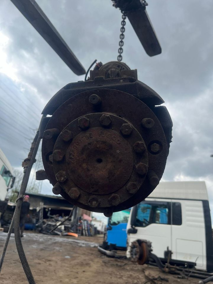 IVECO 7,5t 2003 Hinterachse 13/43 Differential 7172797 - Hátsó tengely - Teherautó: 5 kép. IVECO 7,5t 2003 Hinterachse 13/43 Differential 7172797 - Hátsó tengely - Teherautó: 5 kép.