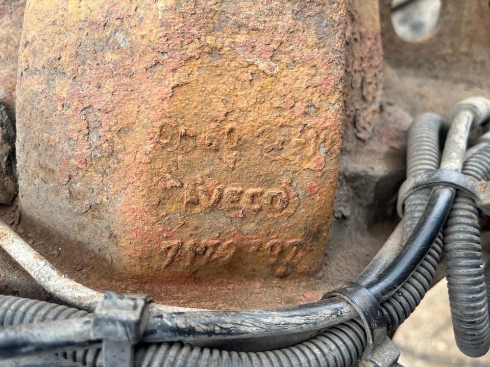 IVECO 7,5t 2003 Hinterachse 13/43 Differential 7172797 - Hátsó tengely - Teherautó: 2 kép. IVECO 7,5t 2003 Hinterachse 13/43 Differential 7172797 - Hátsó tengely - Teherautó: 2 kép.