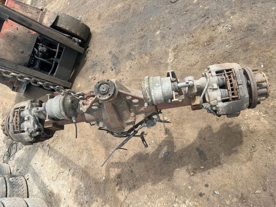 IVECO 7,5t 2003 Hinterachse 13/43 Differential 7172797 - Hátsó tengely - Teherautó: 4 kép. IVECO 7,5t 2003 Hinterachse 13/43 Differential 7172797 - Hátsó tengely - Teherautó: 4 kép.