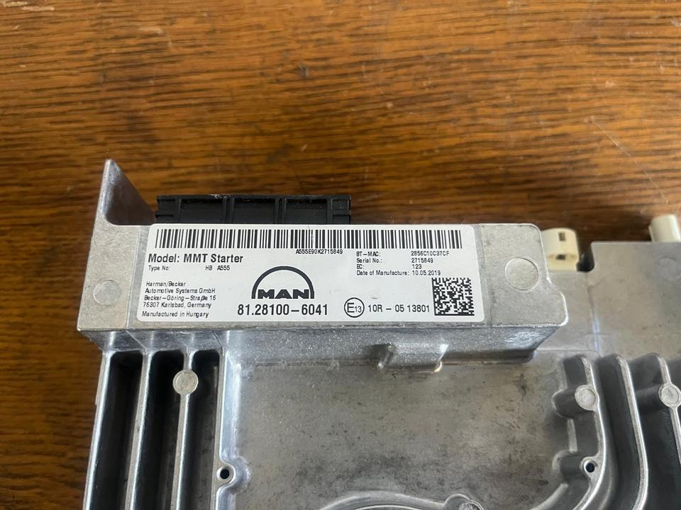 MAN EU6 Radio/Navigationssystem 81.28100-6041 - Navigációs rendszer - Teherautó: 3 kép. MAN EU6 Radio/Navigationssystem 81.28100-6041 - Navigációs rendszer - Teherautó: 3 kép.