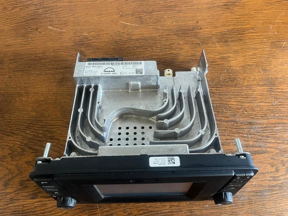 MAN EU6 Radio/Navigationssystem 81.28100-6041 - Navigációs rendszer - Teherautó: 5 kép. MAN EU6 Radio/Navigationssystem 81.28100-6041 - Navigációs rendszer - Teherautó: 5 kép.