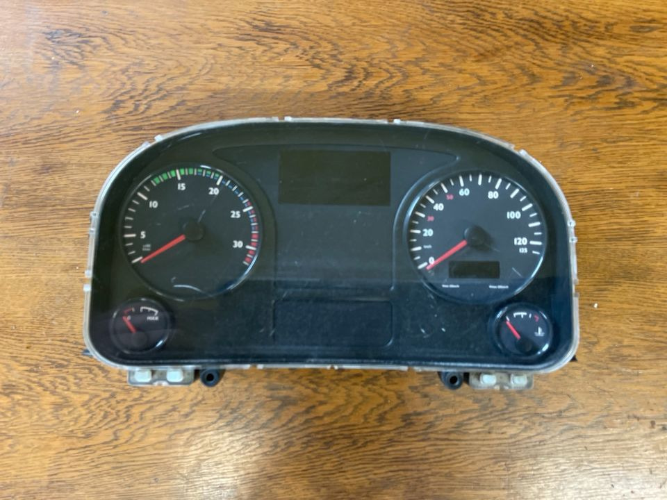 MAN Kombiinstrument Tacho 81272026170 - Műszerfal - Teherautó: 1 kép. MAN Kombiinstrument Tacho 81272026170 - Műszerfal - Teherautó: 1 kép.