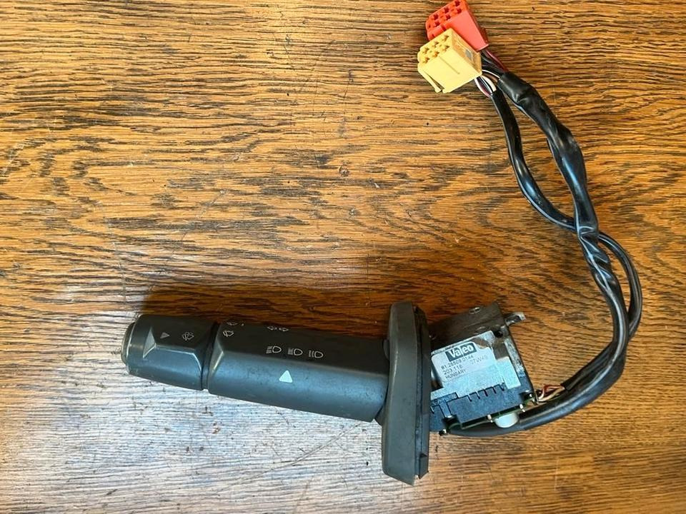 MAN Lenkstockschalter, Schalter, Schalhebel 81255090144 - Kormányoszlop kapcsoló - Teherautó: 3 kép. MAN Lenkstockschalter, Schalter, Schalhebel 81255090144 - Kormányoszlop kapcsoló - Teherautó: 3 kép.