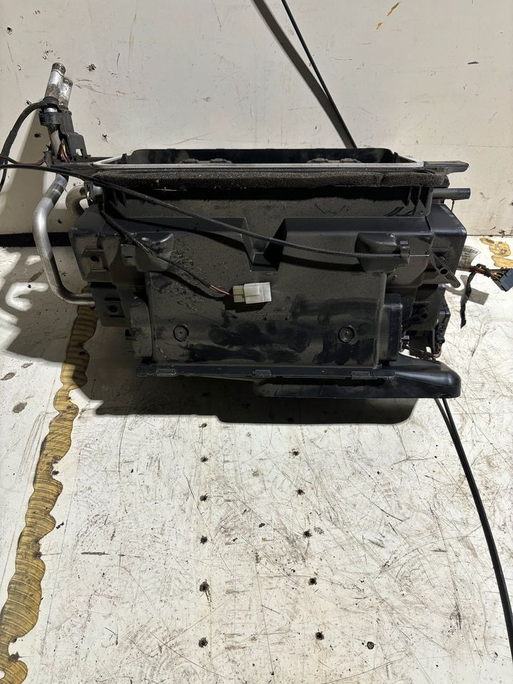 MAN TGA Innenraum Gebläse/Heizung 81.61900.6395 - Ventilátor - Teherautó: 5 kép. MAN TGA Innenraum Gebläse/Heizung 81.61900.6395 - Ventilátor - Teherautó: 5 kép.
