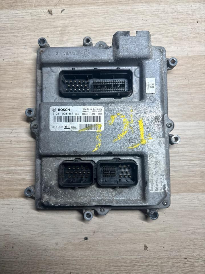 MAN TGL EU5 Motorsteuergerät 0281020067 - Elektromos rendszer - Teherautó: 2 kép. MAN TGL EU5 Motorsteuergerät 0281020067 - Elektromos rendszer - Teherautó: 2 kép.