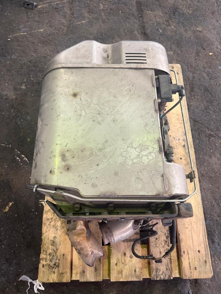 MAN TGL EU6 Auspuff Katalysator 81.15101-0490 - Katalizátor - Teherautó: 3 kép. MAN TGL EU6 Auspuff Katalysator 81.15101-0490 - Katalizátor - Teherautó: 3 kép.