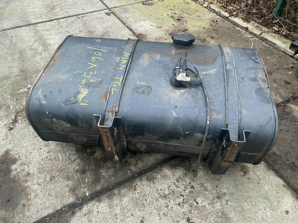 MAN TGL TGM Dieseltank Tank Tankbehälter - Üzemanyag tartály - Teherautó: 4 kép. MAN TGL TGM Dieseltank Tank Tankbehälter - Üzemanyag tartály - Teherautó: 4 kép.