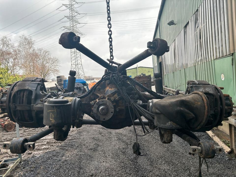 MAN TGM Hinterachse 37:9 von 18-Tonner - Hátsó tengely - Teherautó: 1 kép. MAN TGM Hinterachse 37:9 von 18-Tonner - Hátsó tengely - Teherautó: 1 kép.