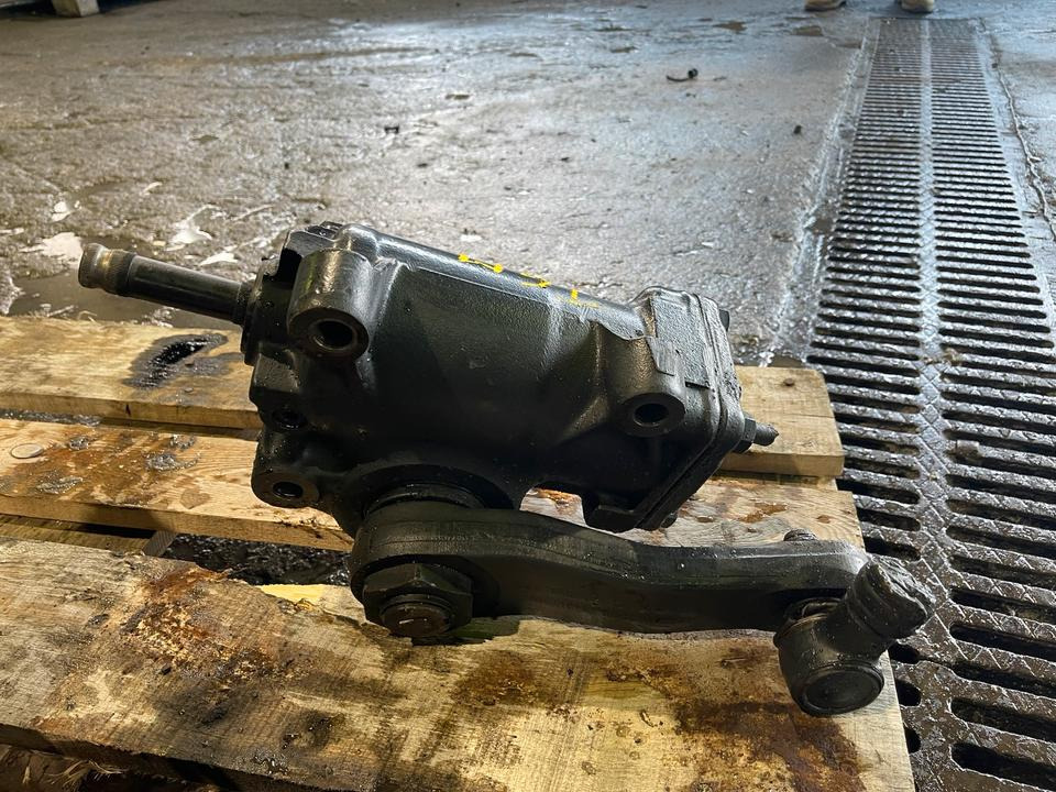 MAN TGM Lenkung Lenkgetriebe ZF - Kormánymű - Teherautó: 3 kép. MAN TGM Lenkung Lenkgetriebe ZF - Kormánymű - Teherautó: 3 kép.