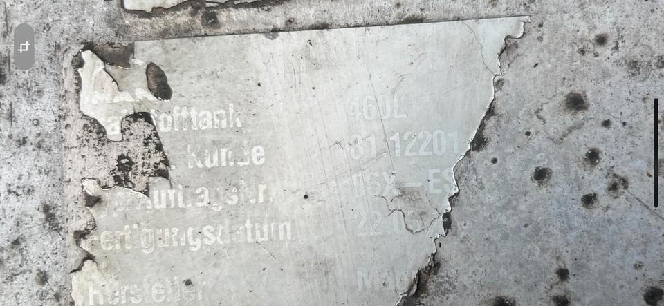 MAN TGX EU6 RN002 Dieseltank Tank Tankbehälter 460L - Üzemanyag tartály - Teherautó: 2 kép. MAN TGX EU6 RN002 Dieseltank Tank Tankbehälter 460L - Üzemanyag tartály - Teherautó: 2 kép.