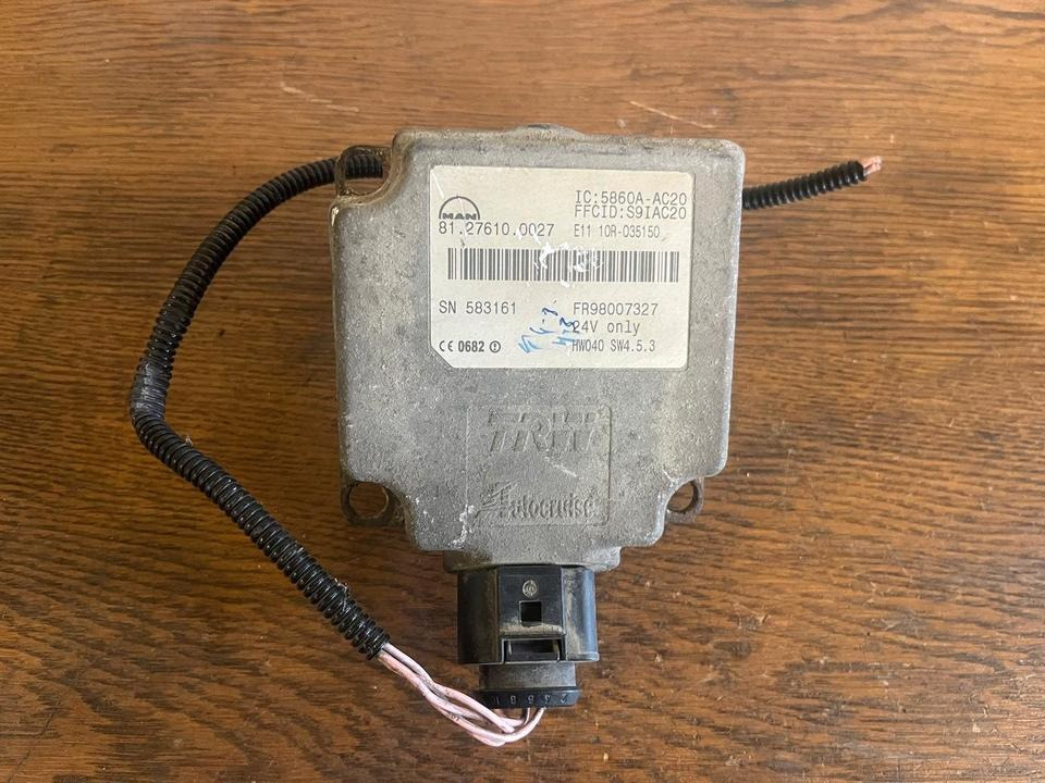 MAN TGX EU6 Radarsensor 81.27610.0027 - Érzékelő - Teherautó: 3 kép. MAN TGX EU6 Radarsensor 81.27610.0027 - Érzékelő - Teherautó: 3 kép.