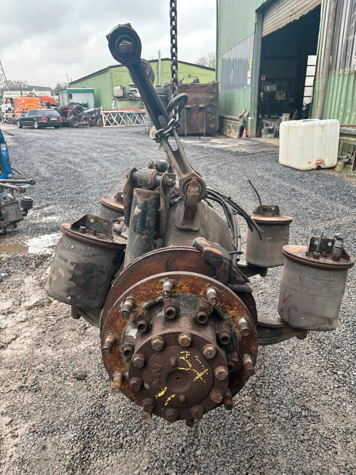 MAN TGX Hinterachse 37:11 / 81.35010.6254 18-Tonner - Hátsó tengely - Teherautó: 2 kép. MAN TGX Hinterachse 37:11 / 81.35010.6254 18-Tonner - Hátsó tengely - Teherautó: 2 kép.