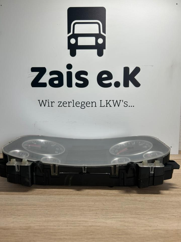 MAN Tacho / Kombiinstrument 81.27202-6209 - Műszerfal - Teherautó: 1 kép. MAN Tacho / Kombiinstrument 81.27202-6209 - Műszerfal - Teherautó: 1 kép.