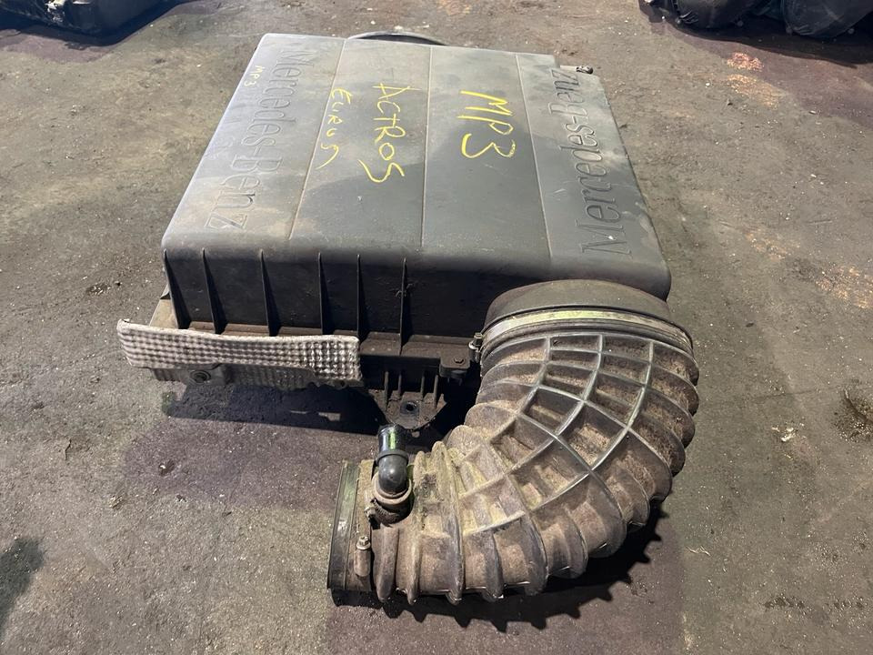 MERCEDES ACTROS MP3 Luftfilter Luftfilterkasten - Levegőszűrő - Teherautó: 3 kép. MERCEDES ACTROS MP3 Luftfilter Luftfilterkasten - Levegőszűrő - Teherautó: 3 kép.