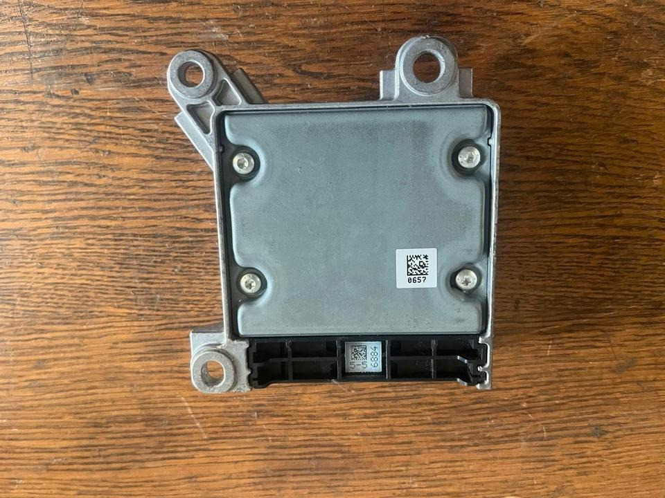 Mercedes Actros MP4 Elektronik ZGS Steuergerät A0004461242 - ECU - Teherautó: 5 kép. Mercedes Actros MP4 Elektronik ZGS Steuergerät A0004461242 - ECU - Teherautó: 5 kép.