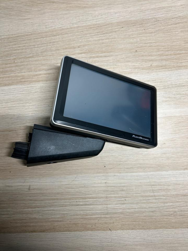 Mercedes Actros MP4 FleetBoard Monitor Display A0008272157 - Tachográf - Teherautó: 2 kép. Mercedes Actros MP4 FleetBoard Monitor Display A0008272157 - Tachográf - Teherautó: 2 kép.