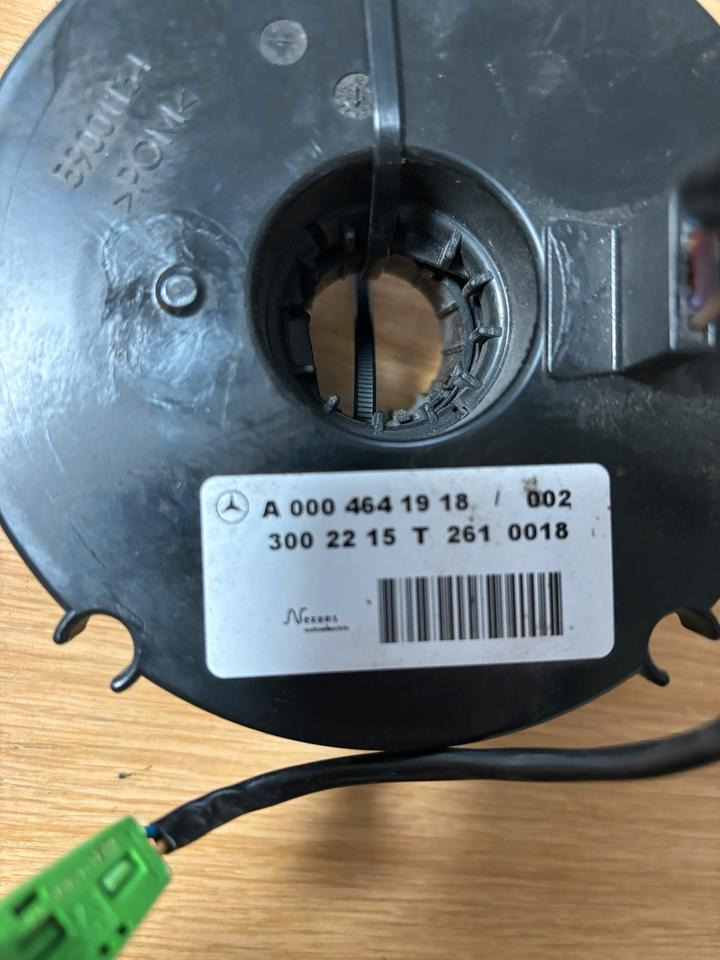 Mercedes Actros MP4 Lenkrad Federspule A0004641918 - Kormánykerék - Teherautó: 3 kép. Mercedes Actros MP4 Lenkrad Federspule A0004641918 - Kormánykerék - Teherautó: 3 kép.