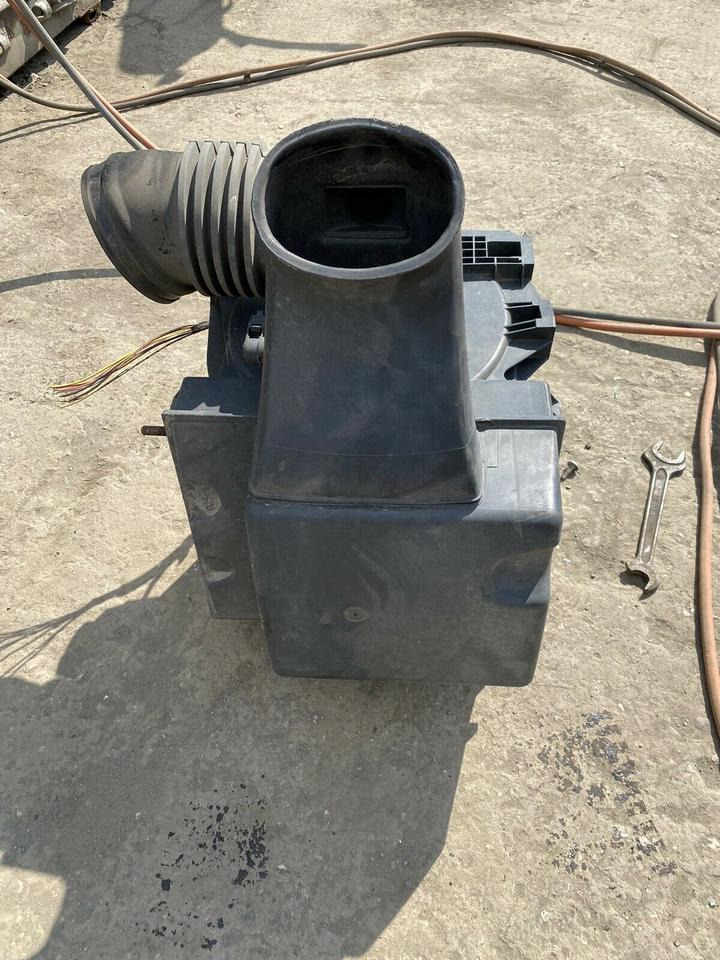 Mercedes Atego Luftfilterkasten Luftfilter Gehäuse A 973 528 06 0 - Levegőszűrő - Teherautó: 3 kép. Mercedes Atego Luftfilterkasten Luftfilter Gehäuse A 973 528 06 0 - Levegőszűrő - Teherautó: 3 kép.