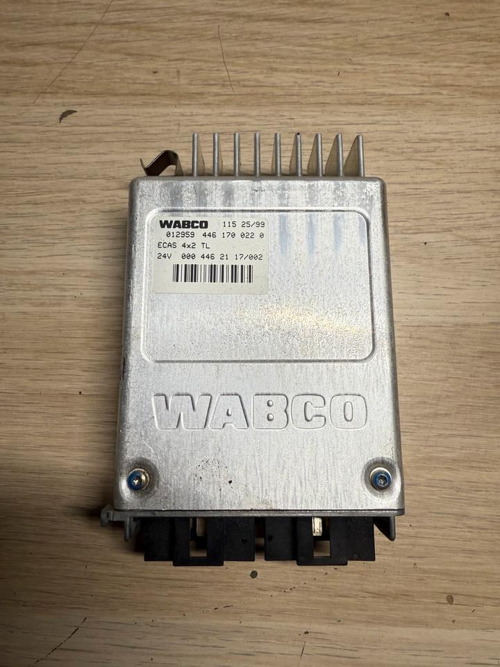 Mercedes Atego WABCO ECAS Steuergerät 0004462117 - ECU - Teherautó: 2 kép. Mercedes Atego WABCO ECAS Steuergerät 0004462117 - ECU - Teherautó: 2 kép.